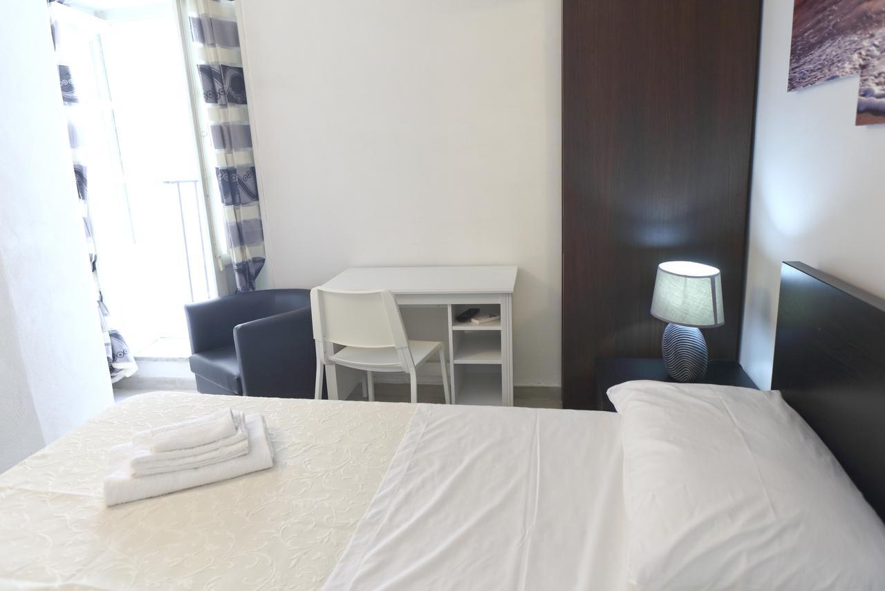 Palazzo Melnis Bed & Breakfast Cefalu Bagian luar foto