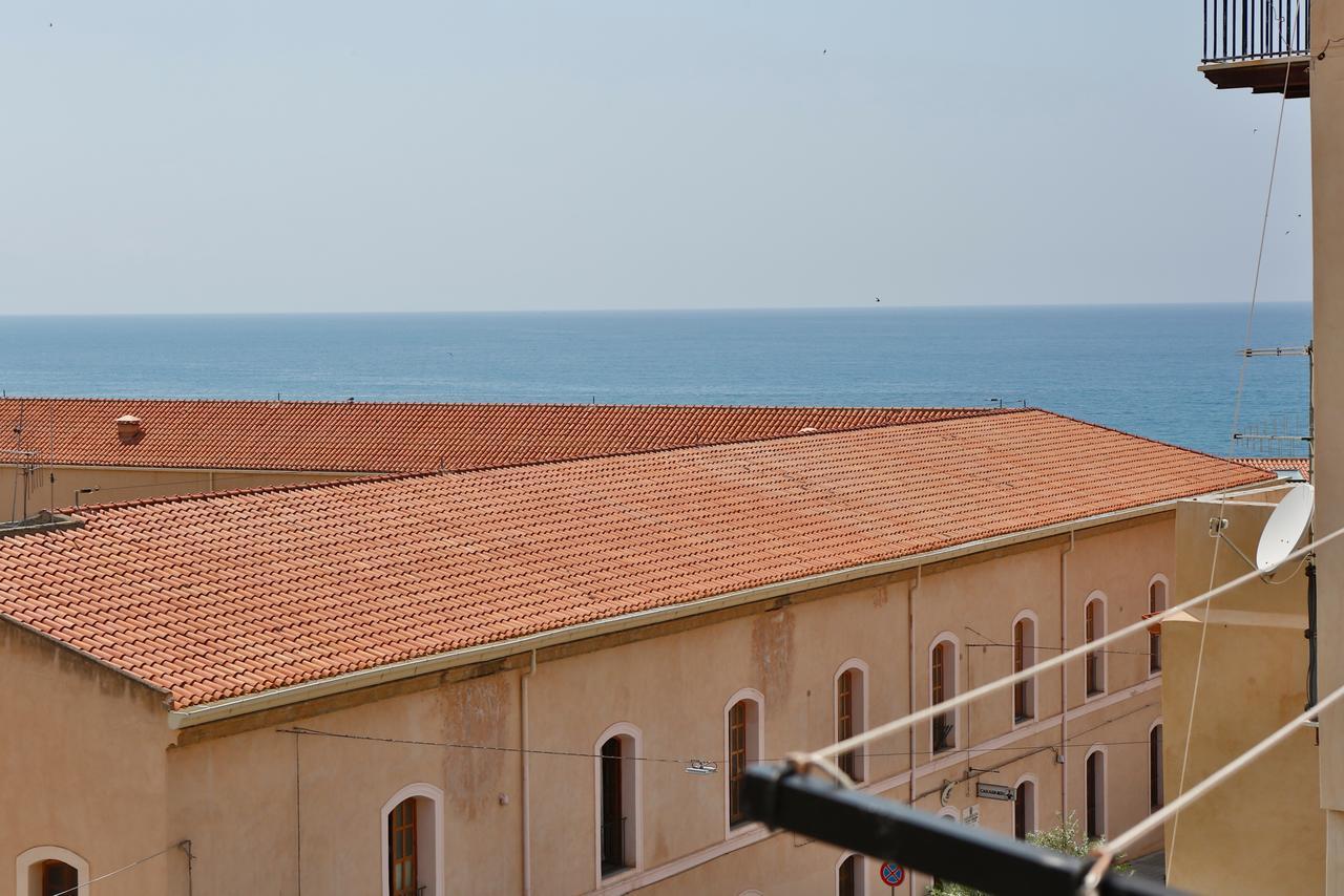 Palazzo Melnis Bed & Breakfast Cefalu Bagian luar foto