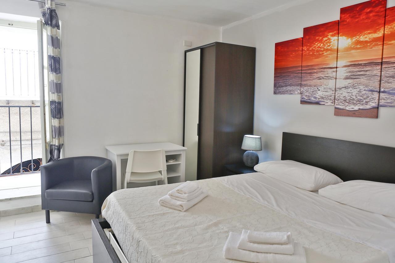 Palazzo Melnis Bed & Breakfast Cefalu Bagian luar foto